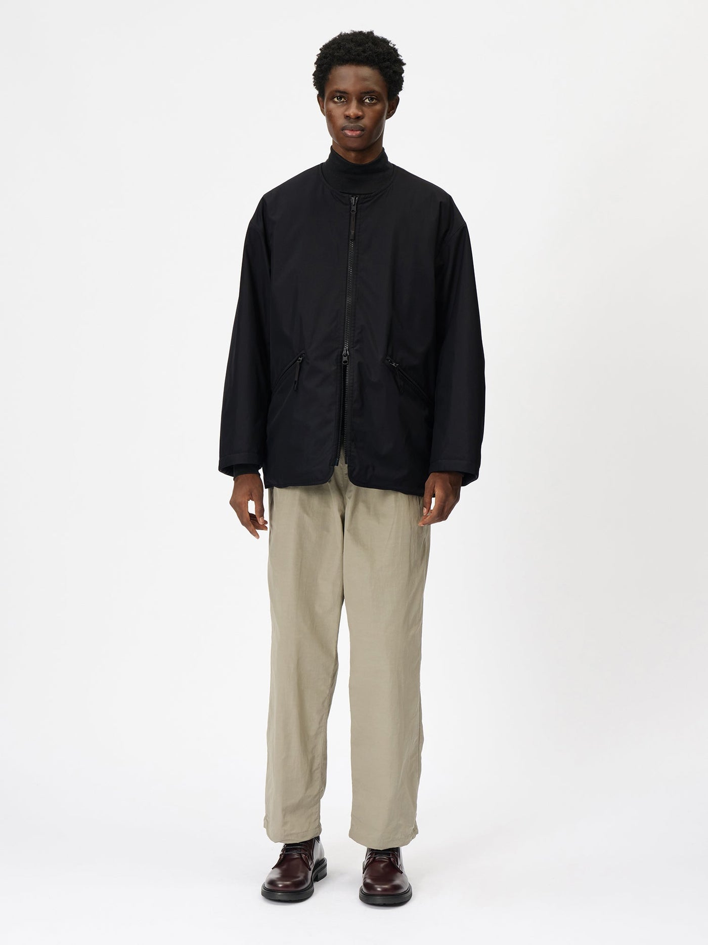 Model: Height 187cm / 6'1" | Wearing: BLACK / 3