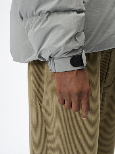 Model: Height 187cm / 6'1" | Wearing: METALLIC GRAY / 3