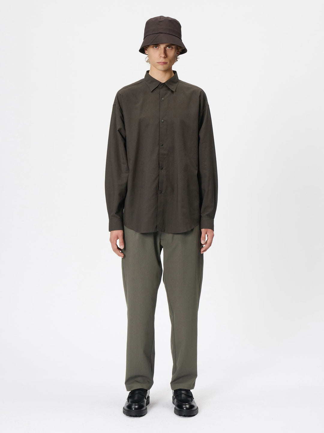 One Tuck Tapered Stretch Pants – 골드윈(Goldwin) 공식 온라인 스토어