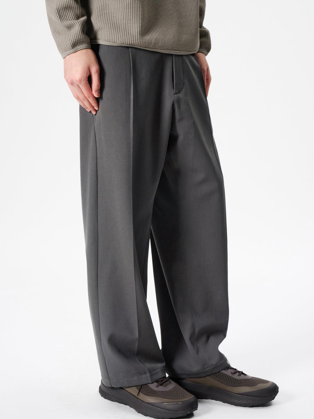 One Tuck Straight Wool Pants – Goldwin Korea