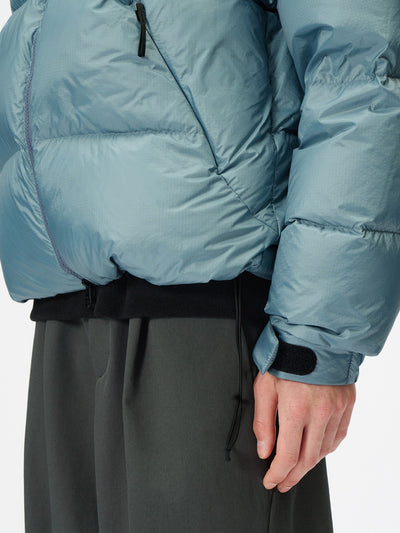Model: Height 177cm / 5'8'' | Wearing: SHADE BLUE / 3