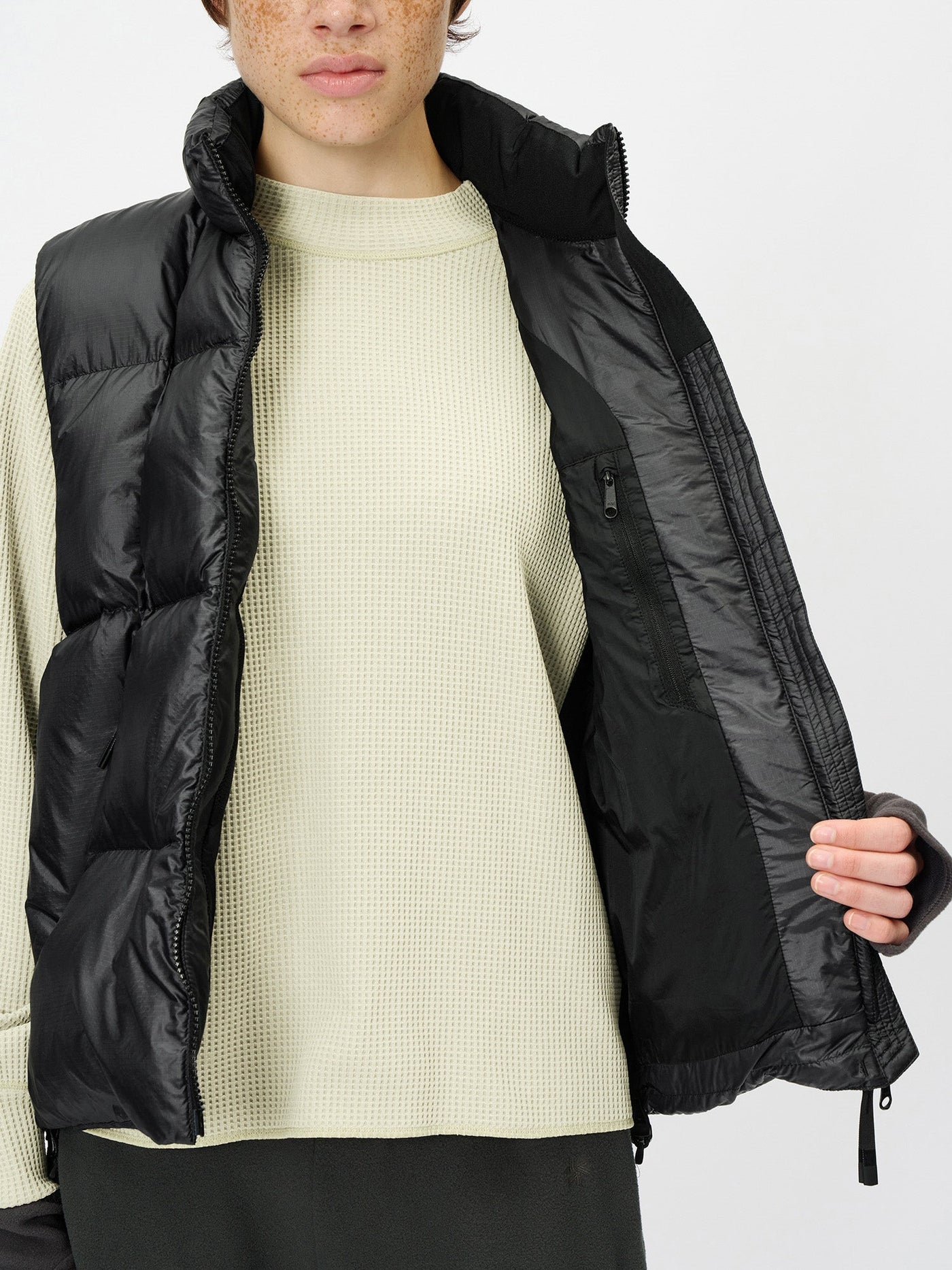 Model: Height 177cm / 5'8'' | Wearing: BLACK / 3