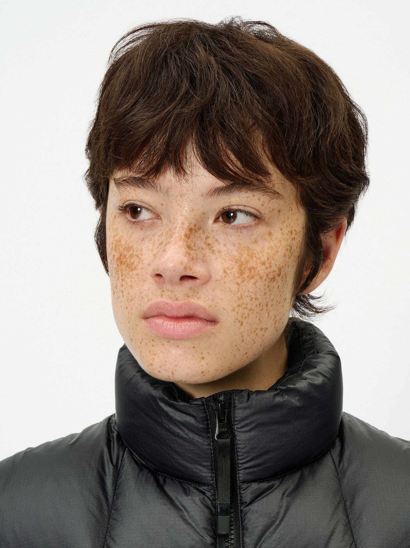 Model: Height 177cm / 5'8'' | Wearing: BLACK / 3