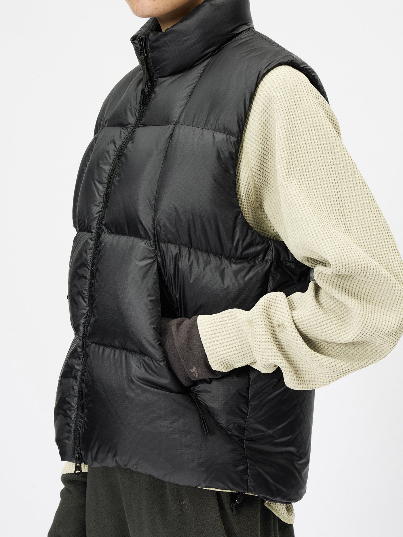 Model: Height 177cm / 5'8'' | Wearing: BLACK / 3