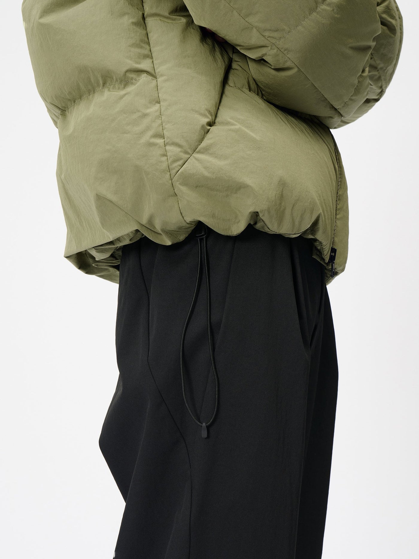 Model: Height 177cm / 5'8'' | Wearing: UJI TEA / 3