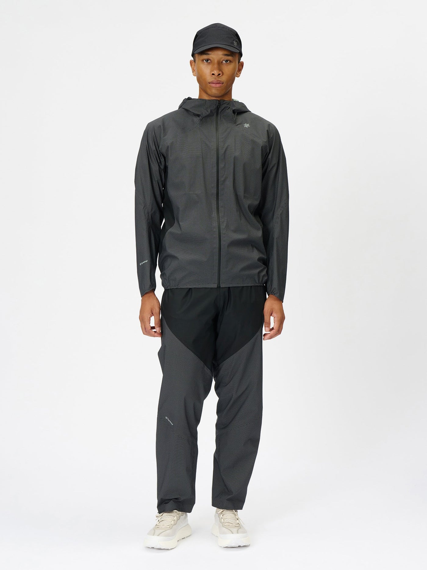 Model: Height 184cm / 6'0" | Wearing: BLACK / 3