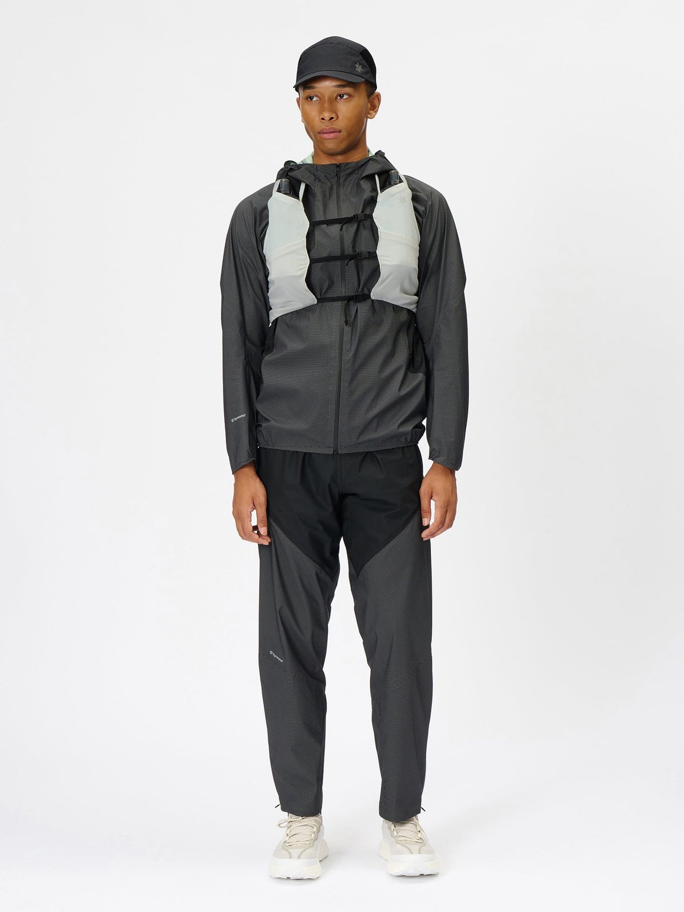 Model: Height 184cm / 6'0" | Wearing: BLACK / 3