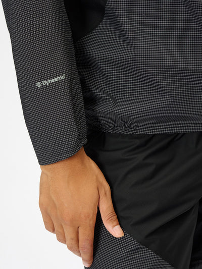 Model: Height 184cm / 6'0" | Wearing: BLACK / 3