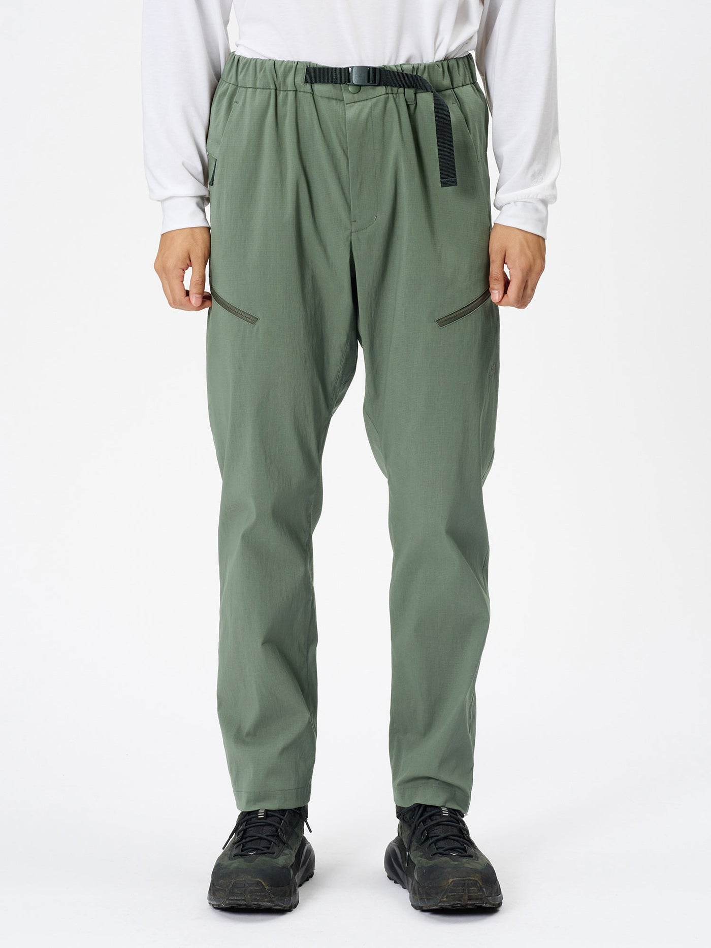 Model: Height 183cm / 6'0" | Wearing: FOREST LEAF / 3