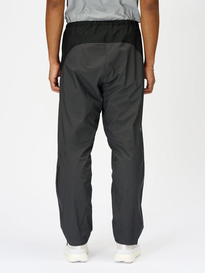 Model: Height 184cm / 6'0" | Wearing: BLACK / 3