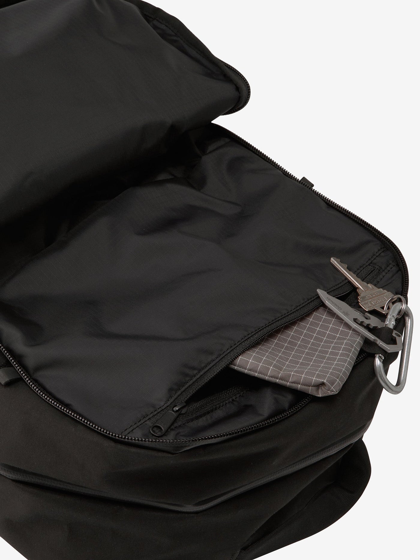 Vapor Trail Pack 24