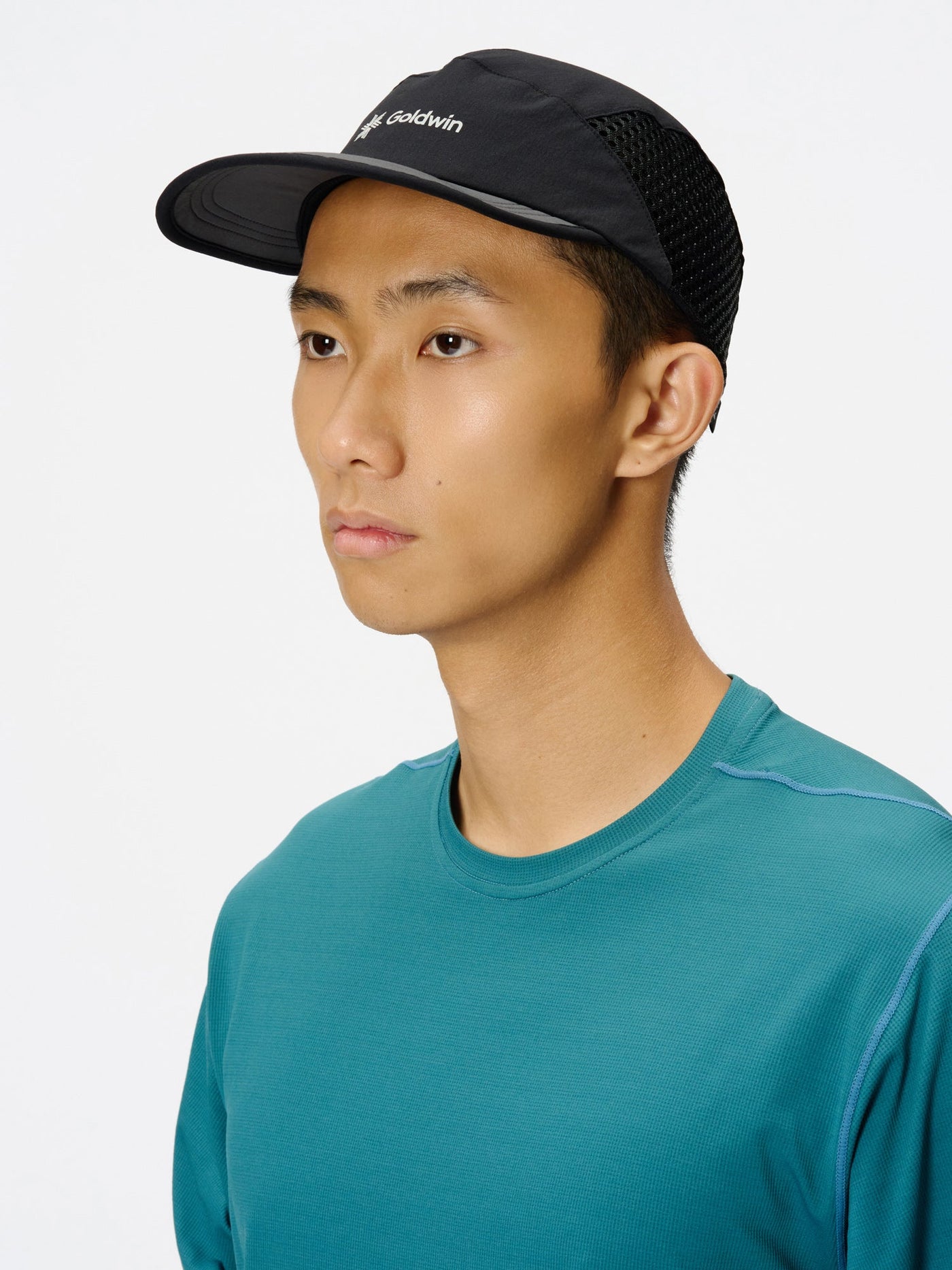 Model: Height 183cm / 6'0" | Wearing: BLACK x CHARCOAL GRAY / F