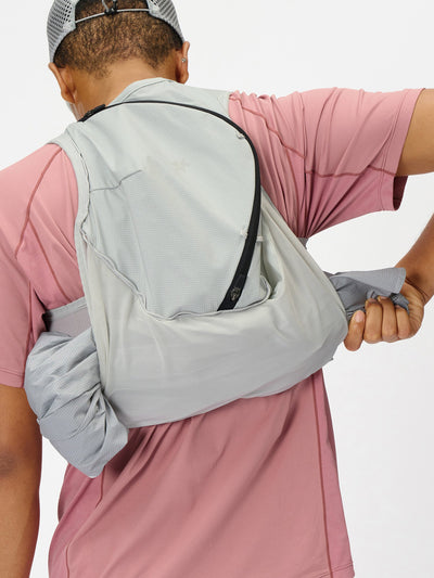 Model: Height 184cm / 6'0" | Wearing: SILVER / 3