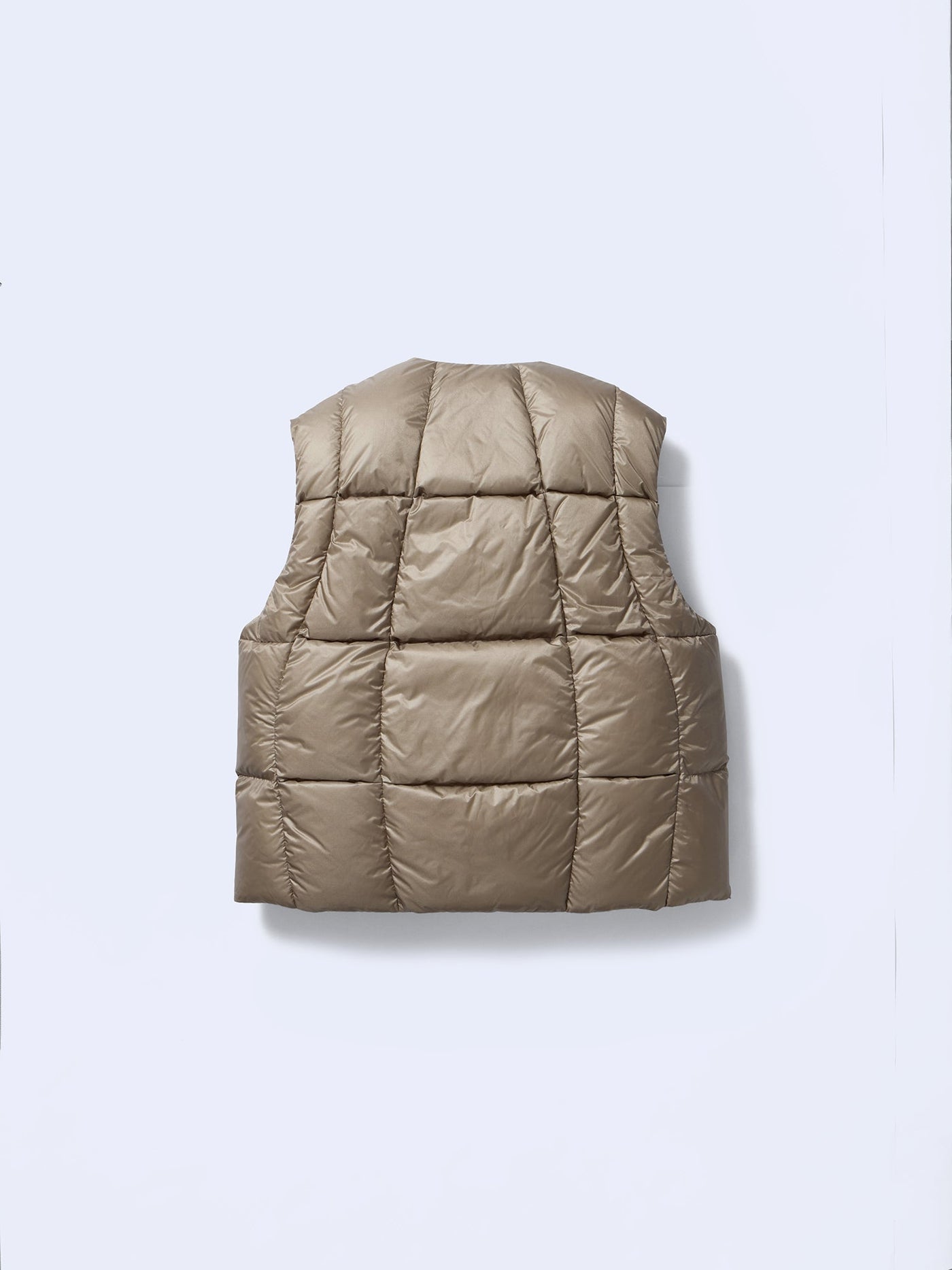 Three-Dimensional Down Light Vest