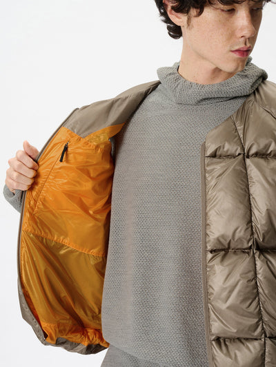 Three-Dimensional Down Light Vest